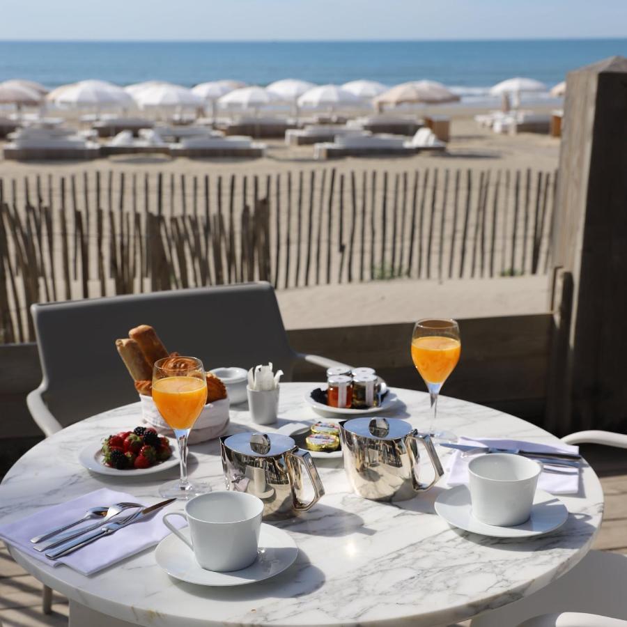 Hôtel Plage Palace&Spa Palavas-les-Flots Buitenkant foto Breakfast at the Hotel