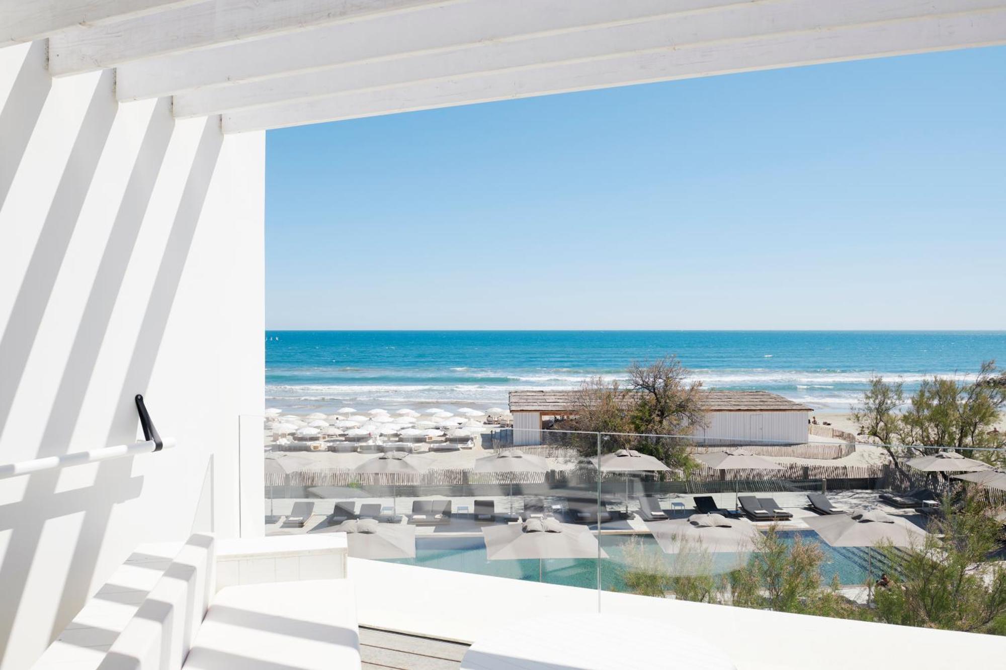 Hôtel Plage Palace&Spa Palavas-les-Flots Buitenkant foto View of the beach from the hotel